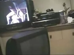 Sweet teen quer videos de sexo oral selvagem um beijo com um amigo estudante