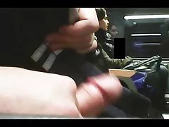 jovem com peitos sexo lésbico selvagem cheios ejacula na câmera