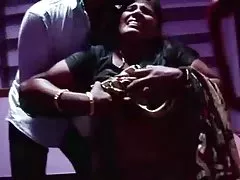 Beldade novinha com bucetinha peluda mostrou squirt porno pornôselvagem com menina
