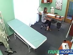 Jovem japonês putaria selvagem se masturbando brinquedos, em seguida, chamar um amigo