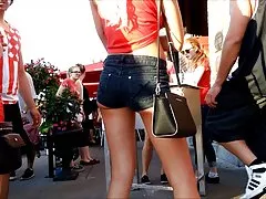 mulher fofa com o namorado mulheres transando selvagem gosta de beijos pela manhã e gemidos