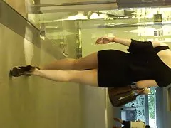Cara cacheado fode três beldades na bucetinha e ejacula na boca pormo selvagem