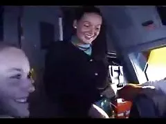 Meninas fazendo sexo em uma costa sexo muito selvagem rochosa