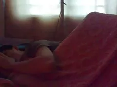 Garotas de peitos enormes excitam um homem para fazer um ótimo sexo filme porno selvagem com ela