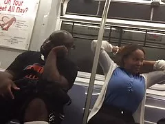 Bom pornô depois de uma taça de vinho com a loira fofa Naomi sexo pornô selvagem Nevena