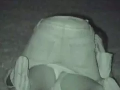 Mecânico fode uma branquinha filme de sexo selvagem na garagem com seu beijo de pau preto