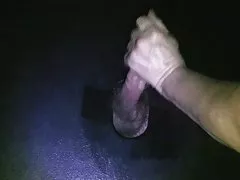 Depois de uma luta de boxe, um treinador careca beijou um atleta filme pornô selvagem de Peitos grandes.